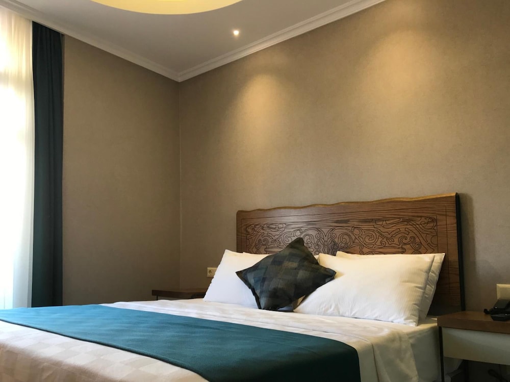 Galatahan Hotel 14