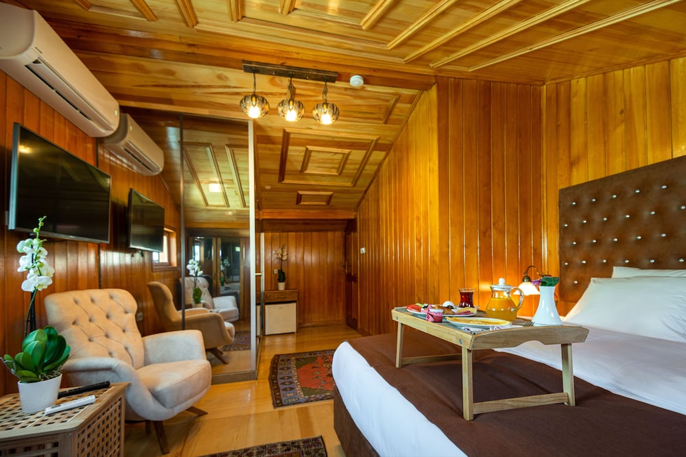 Wonder Wood Hotel 3