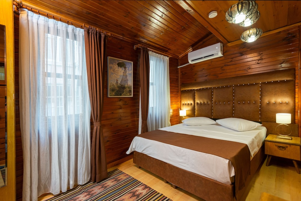 Wonder Wood Hotel 13