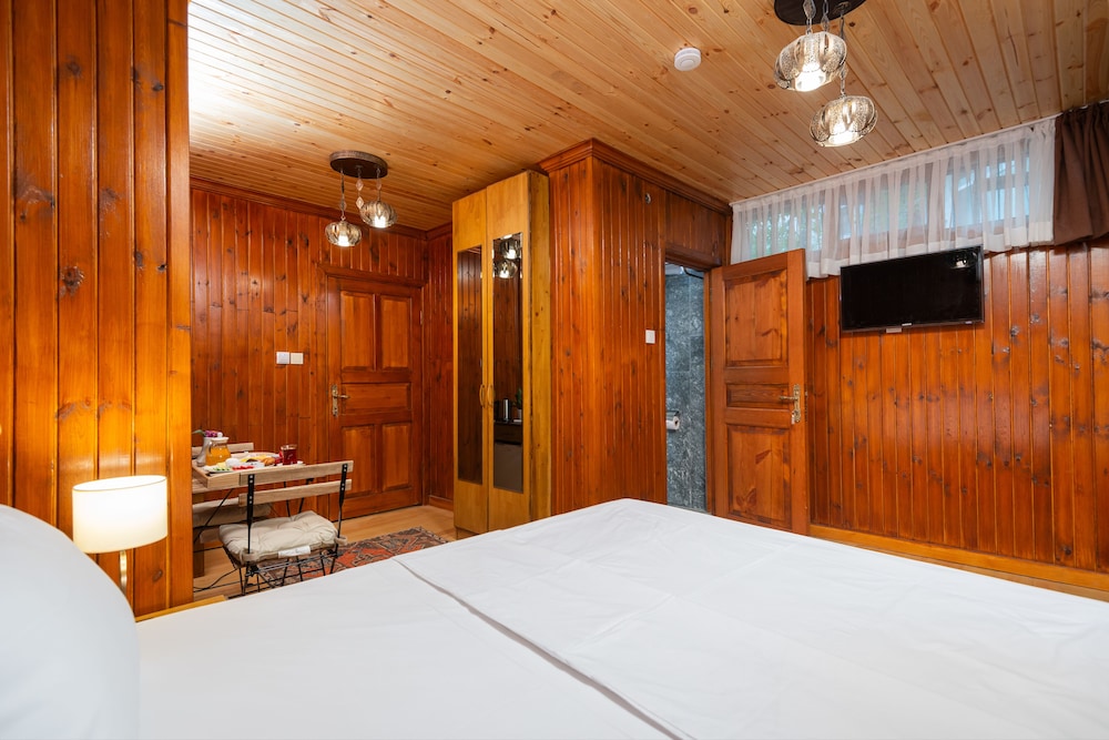 Wonder Wood Hotel 22