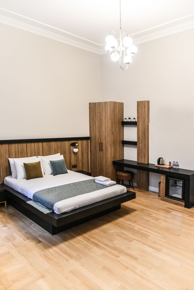 Luxir Hotel 12