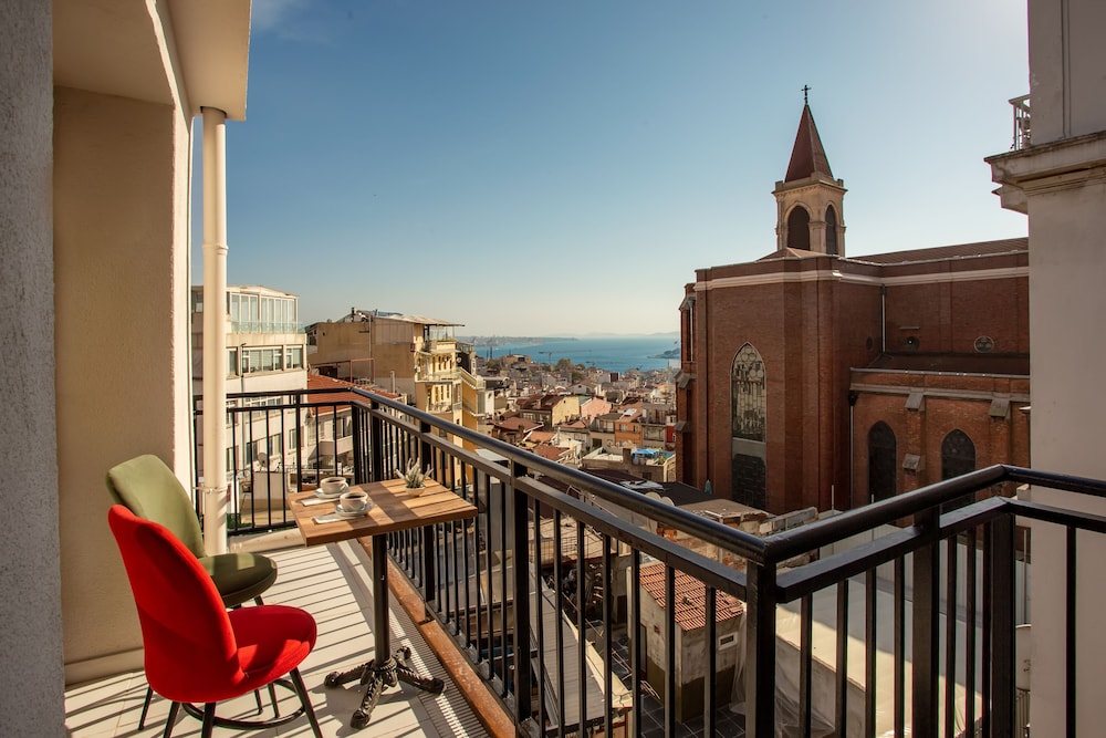 West Palace Hotel 1