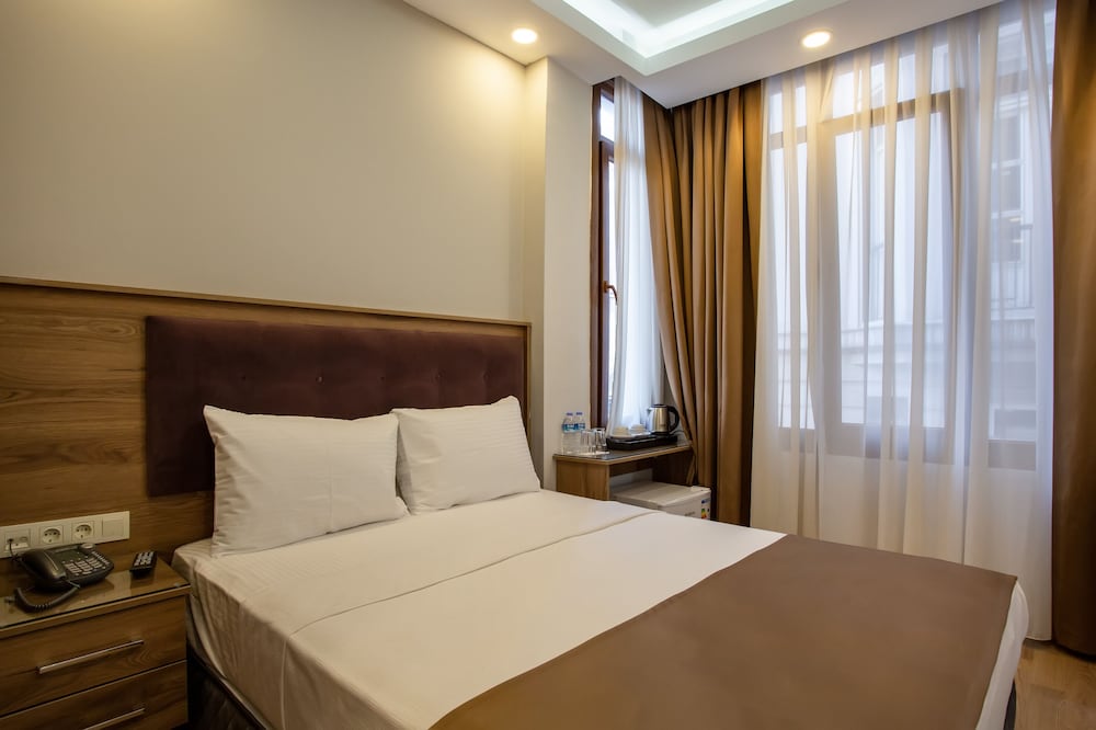 West Palace Hotel 3