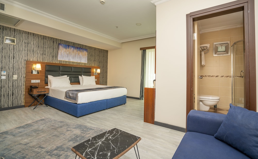 The Bostanci Hotel 14