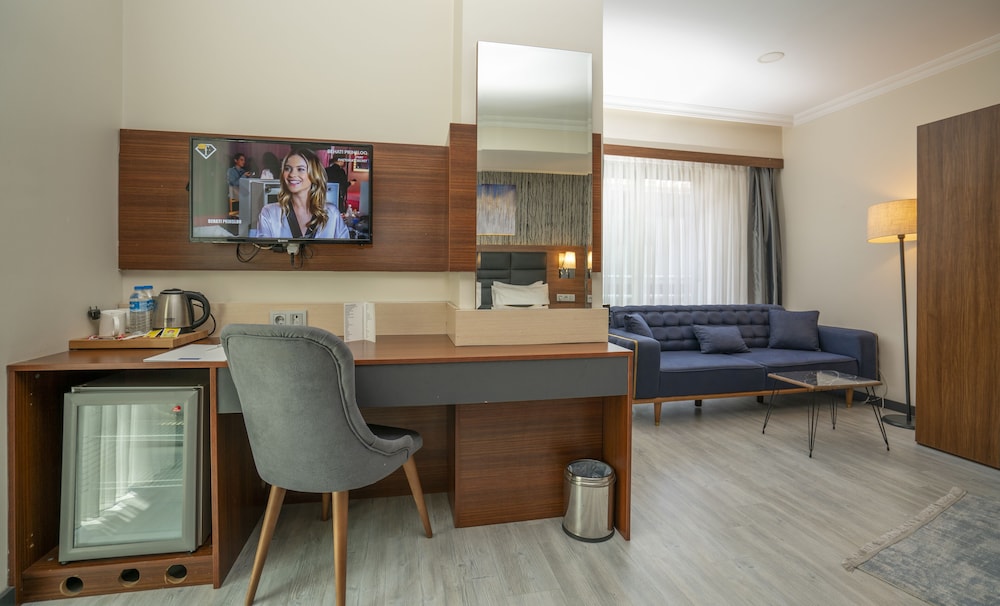 The Bostanci Hotel 15