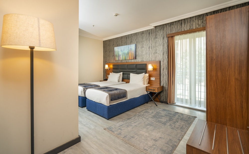 The Bostanci Hotel 8