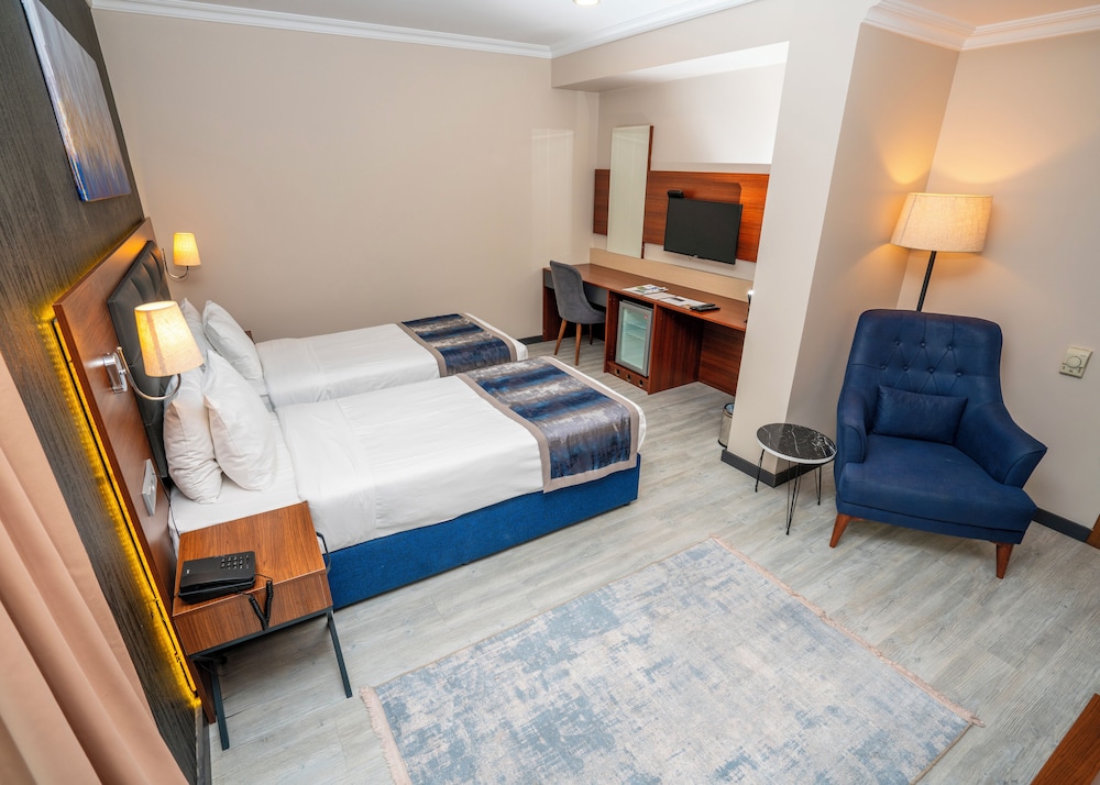 The Bostanci Hotel 19