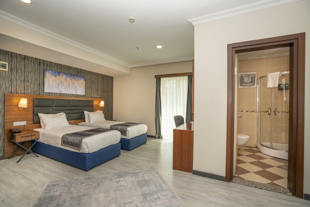The Bostanci Hotel 18