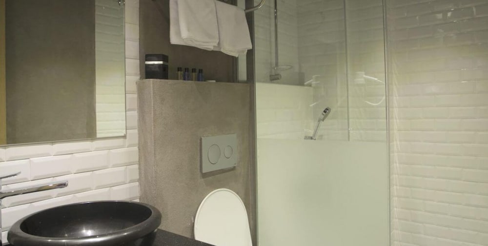 Redstone Hotel 20