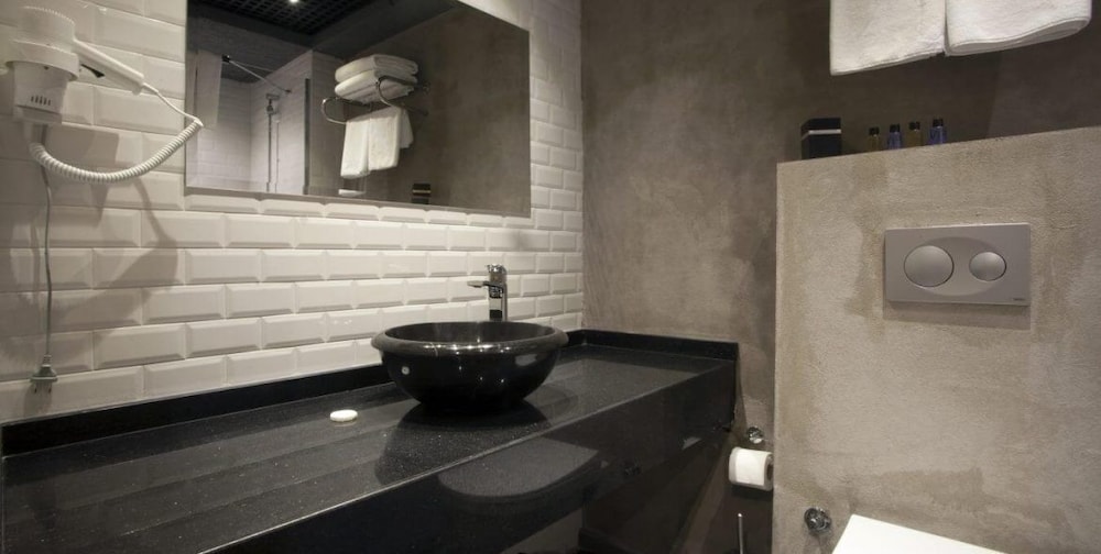 Redstone Hotel 21