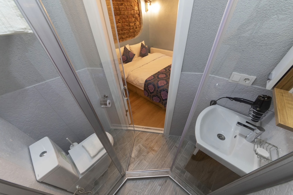 Royal Taksim Suites 17