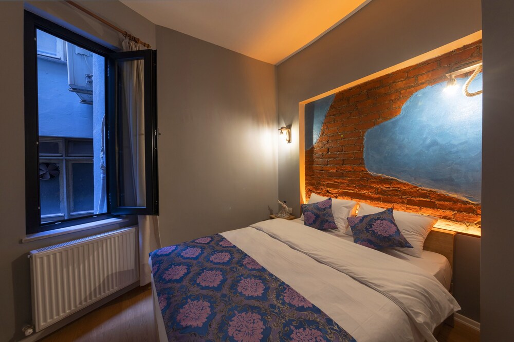 Royal Taksim Suites 14