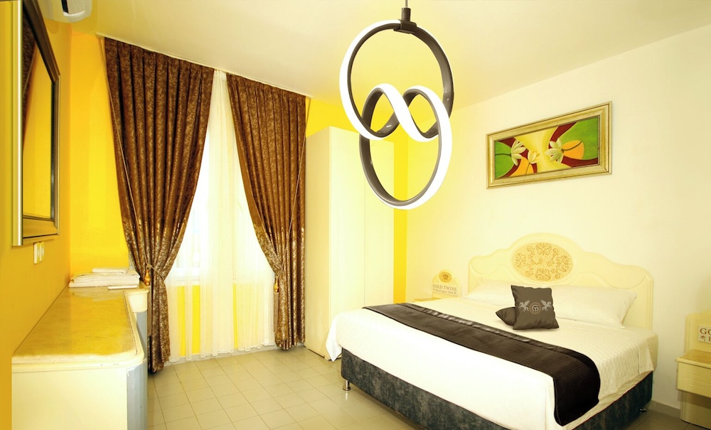 Gold Twins Boutique Hotel 10
