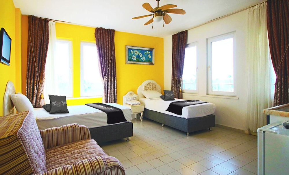 Gold Twins Boutique Hotel 11