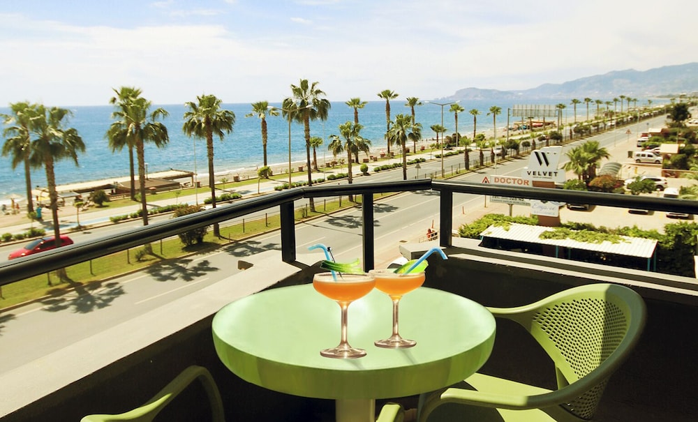 Gold Twins Boutique Hotel 14