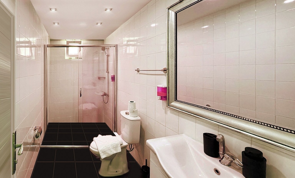 Gold Twins Boutique Hotel 16