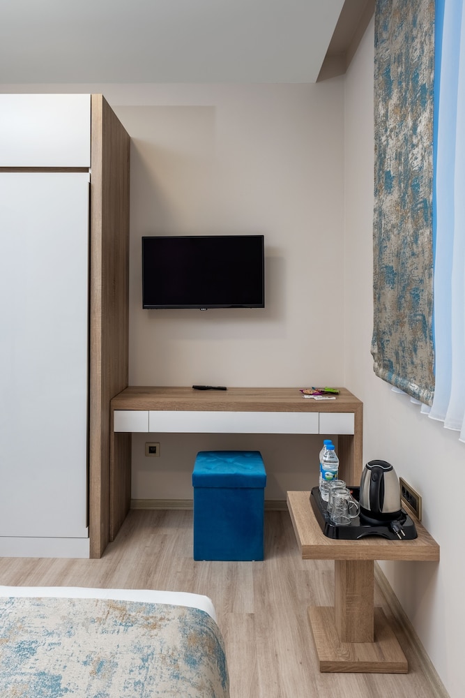 Anelli Hotel 24