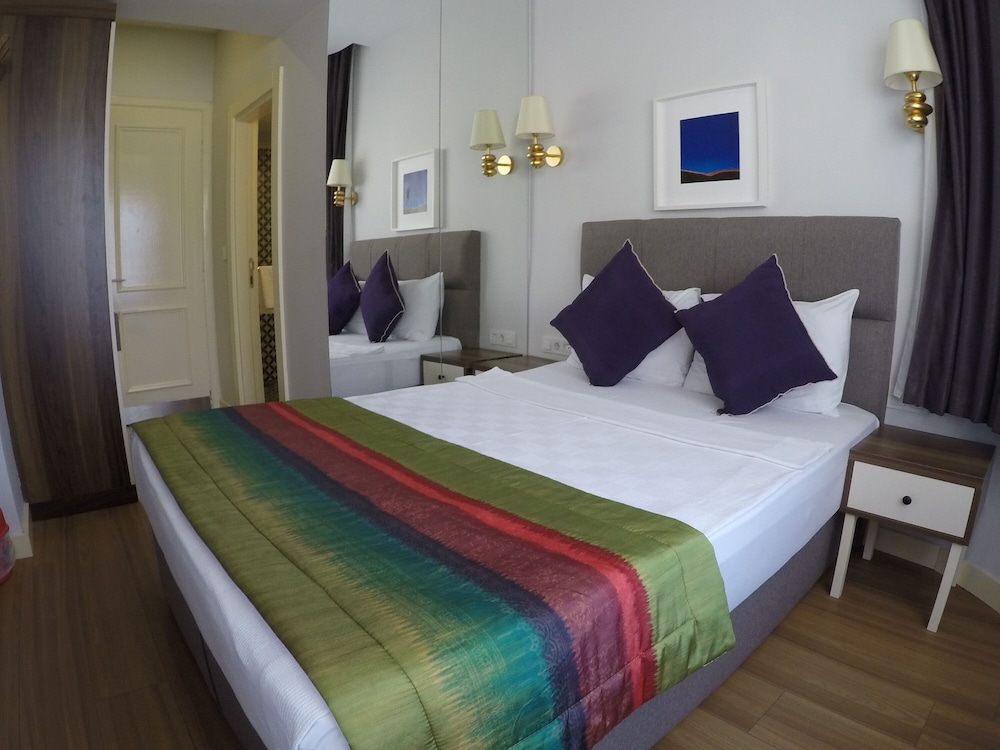 Mono Hotel 21