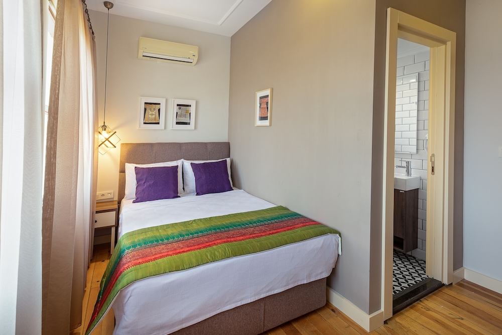 Mono Hotel 7