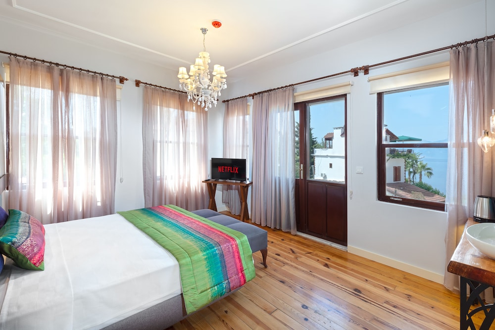 Mono Hotel 12