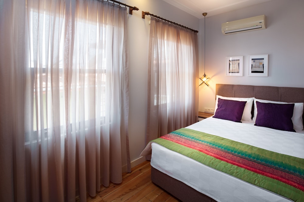 Mono Hotel 8