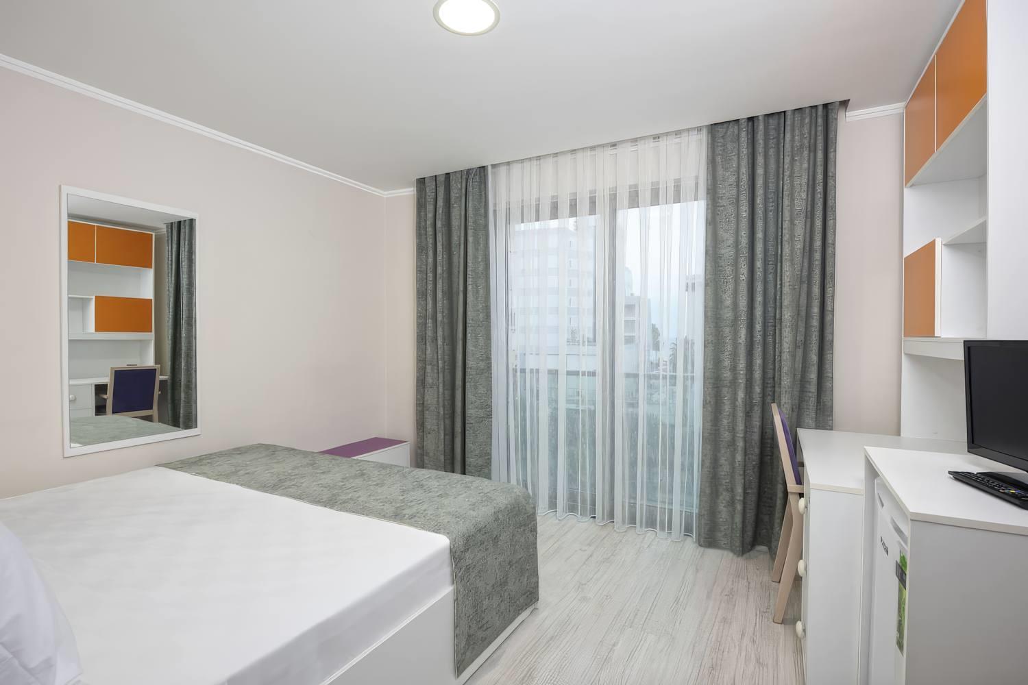 Citrus Park Hotel 9