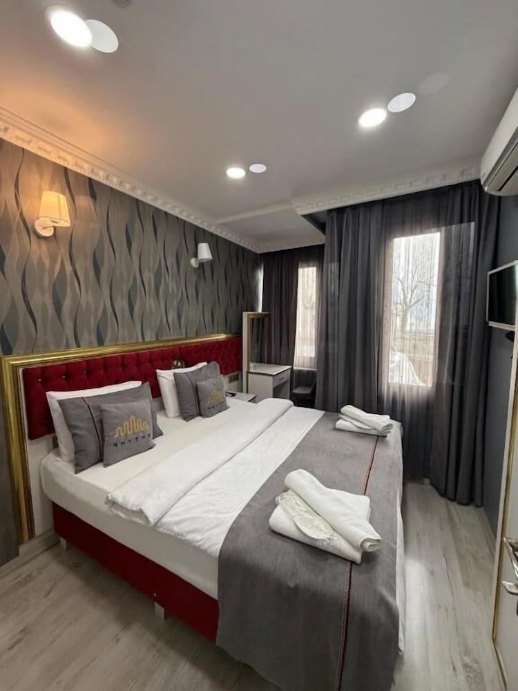 Rhythm Hotel 22