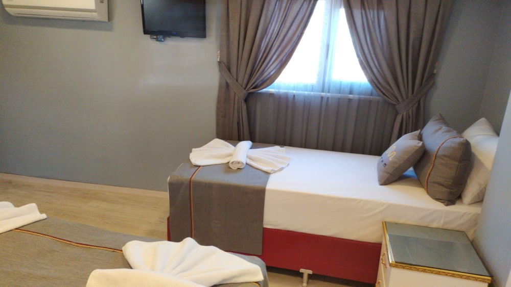 Rhythm Hotel 16