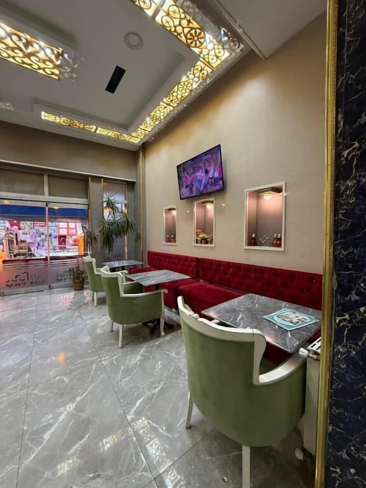 Rhythm Hotel 7