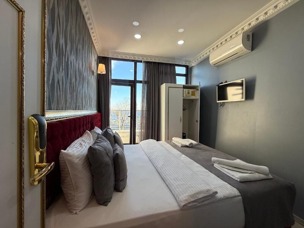 Rhythm Hotel 21