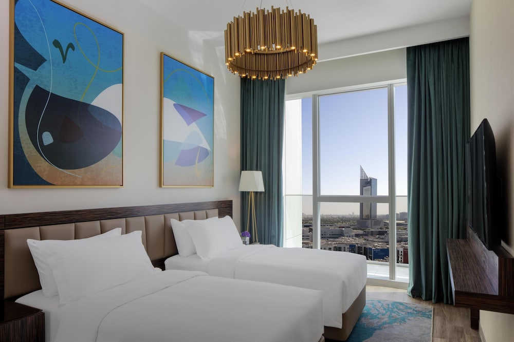 Avani + Palm View Dubai Hotel & Suites 14