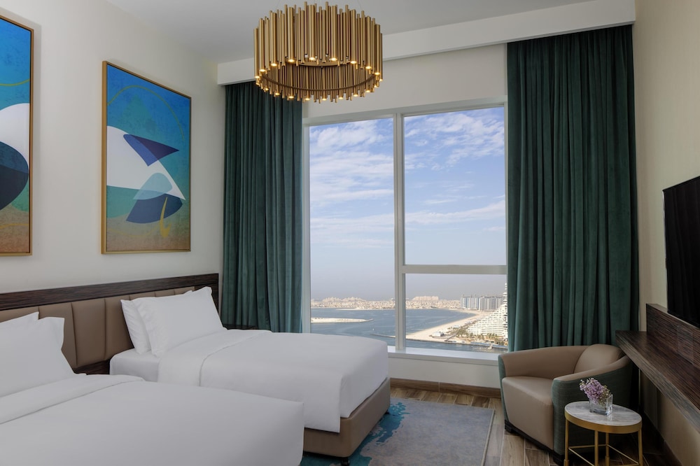 Avani + Palm View Dubai Hotel & Suites 24
