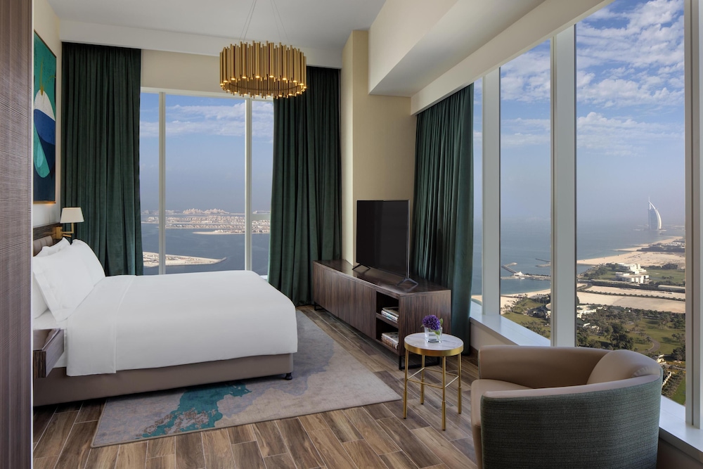 Avani + Palm View Dubai Hotel & Suites 17