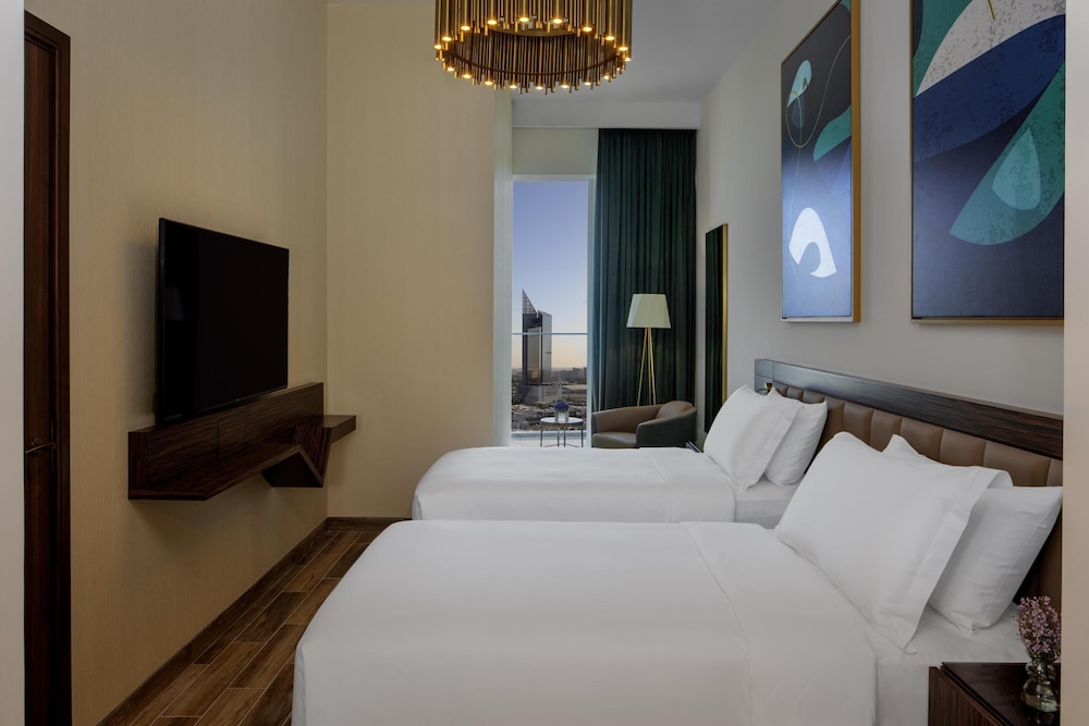 Avani + Palm View Dubai Hotel & Suites 21