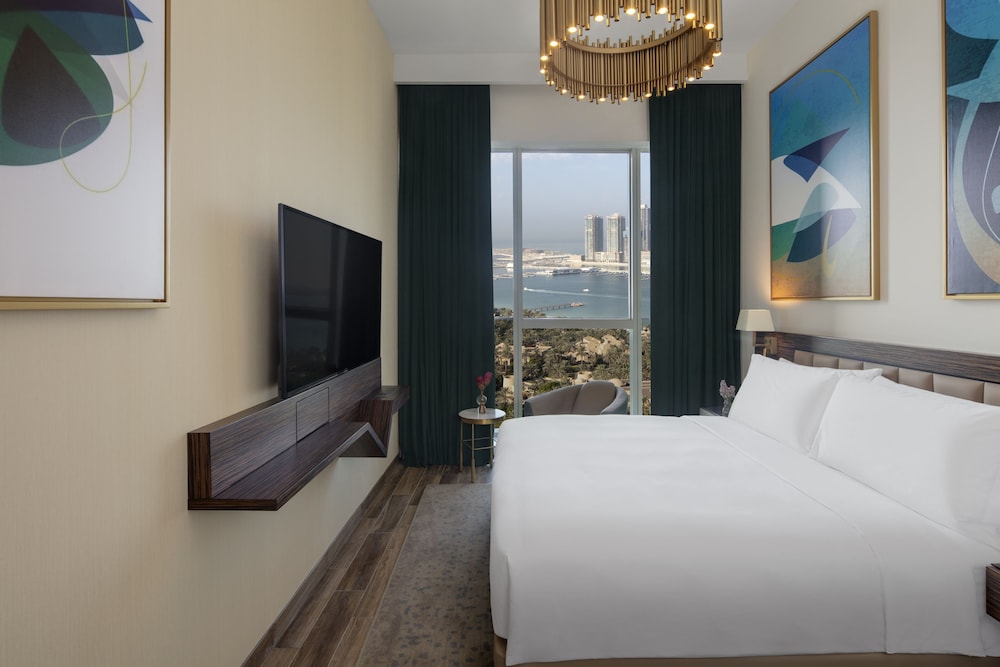 Avani + Palm View Dubai Hotel & Suites 5