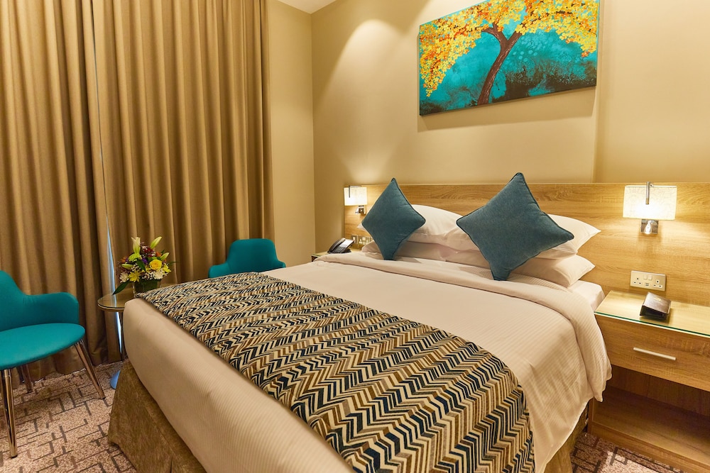 Rose Plaza Hotel 8