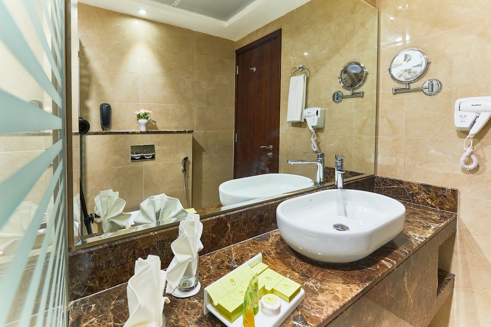 Rose Plaza Hotel 16