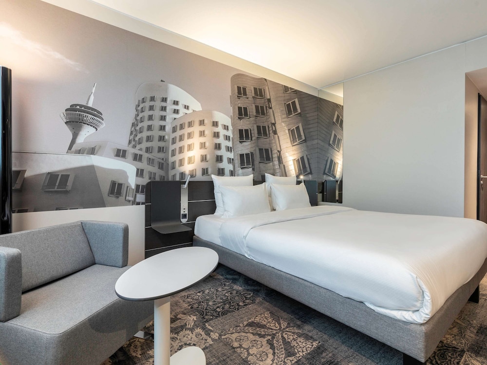 Novotel Düsseldorf Airport 11