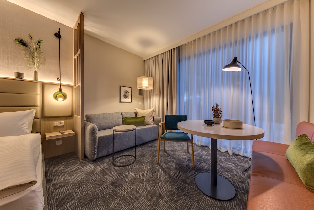 Adina Apartment Hotel Cologne 22