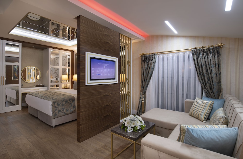 Elysium Green Suites 13