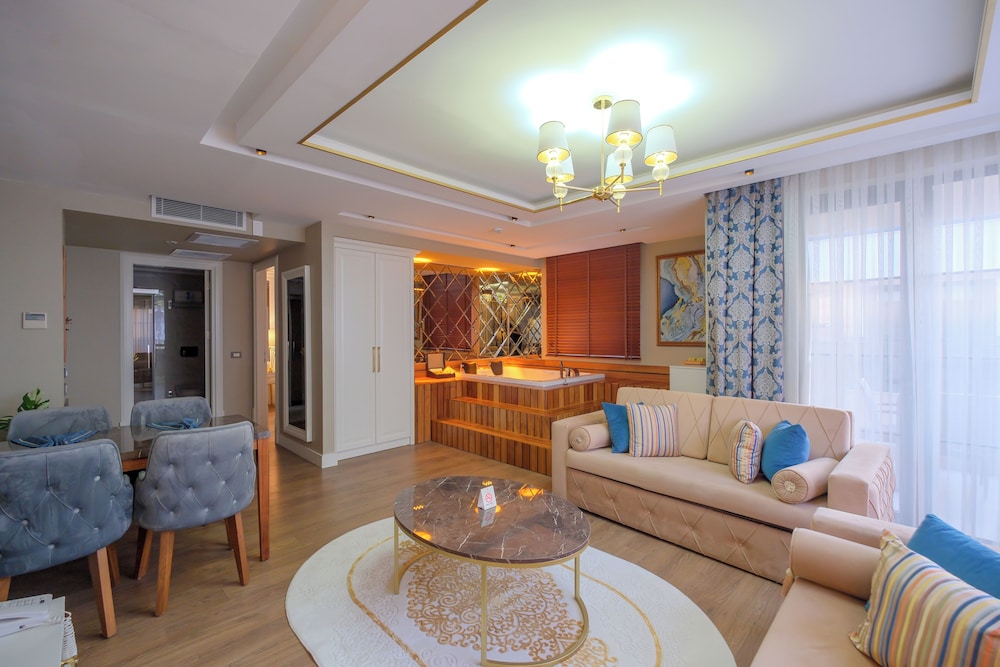 Elysium Green Suites 11