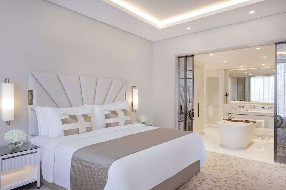 The St. Regis Dubai, The Palm 13