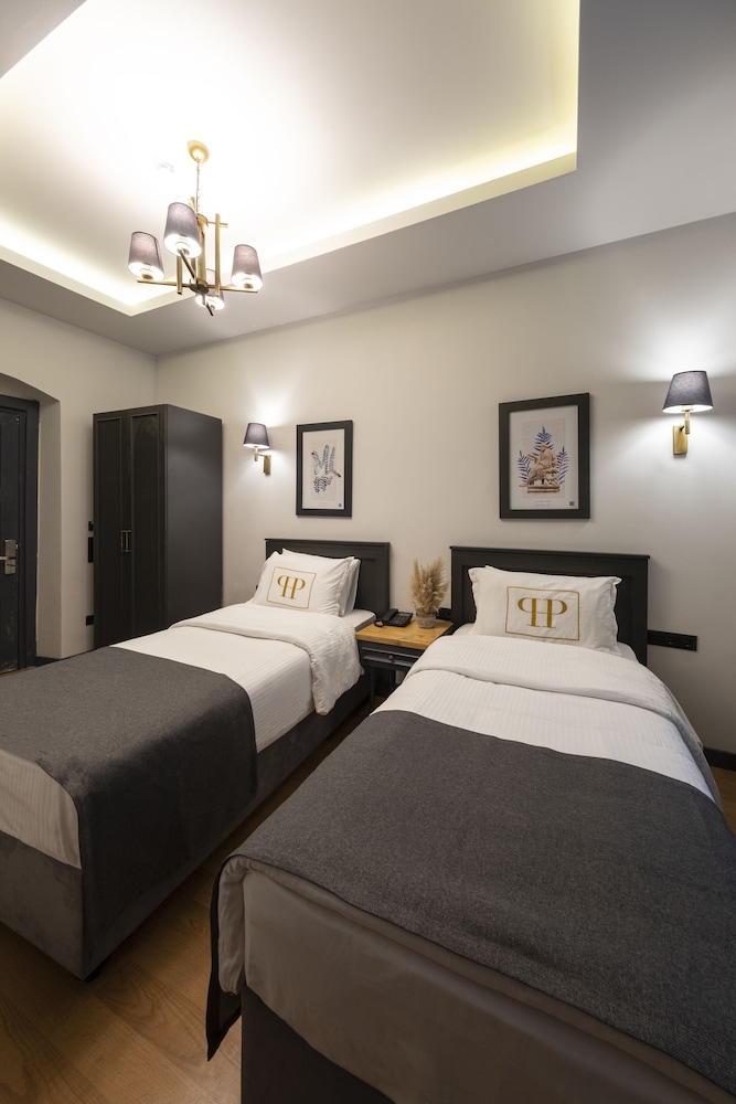 Ferman Port Hotel 20
