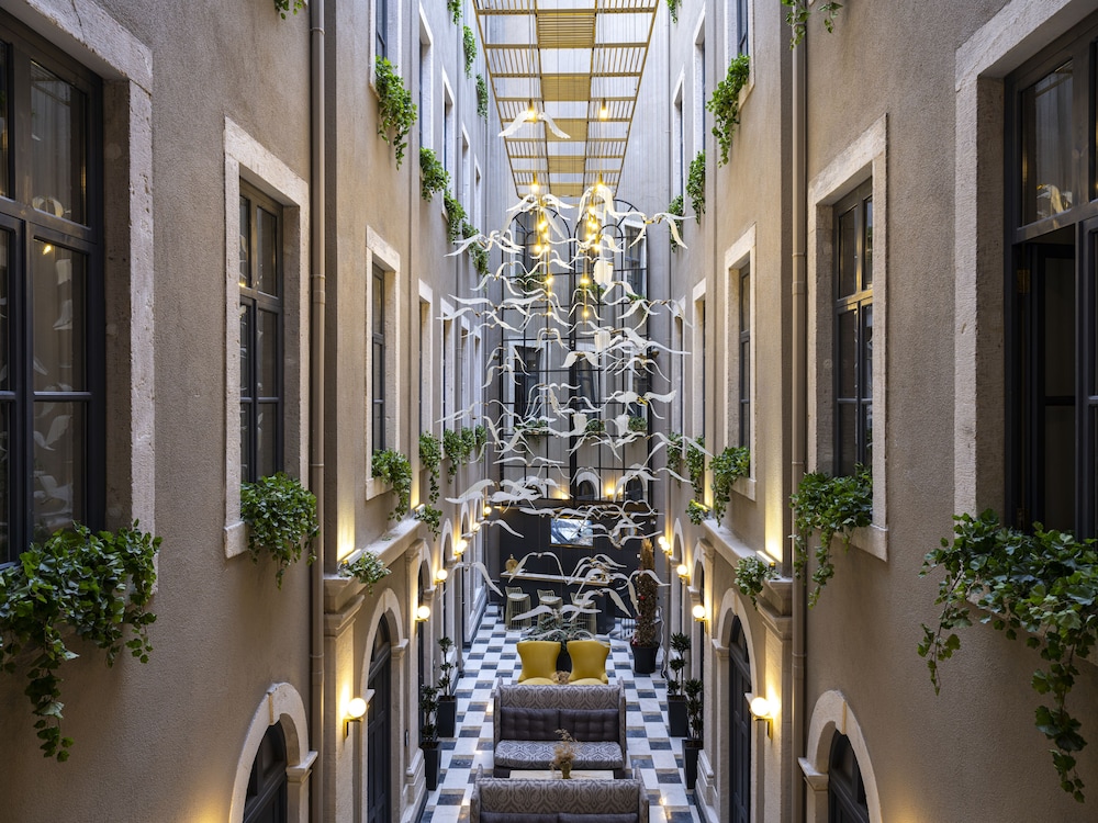 Ferman Port Hotel 1