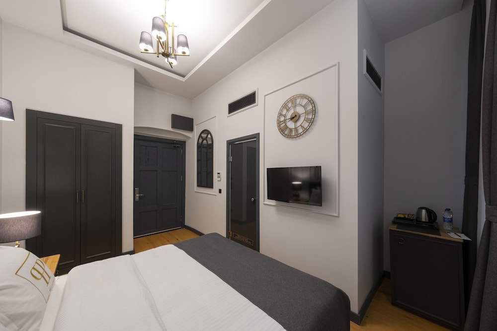 Ferman Port Hotel 16