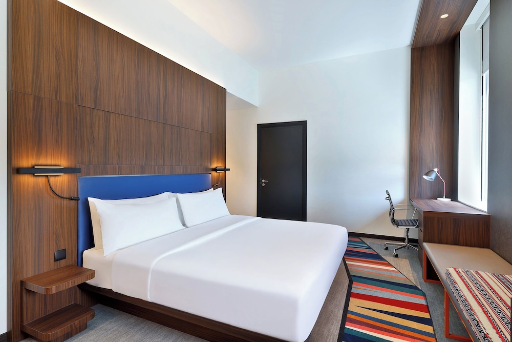 Aloft Al Mina, Dubai 13