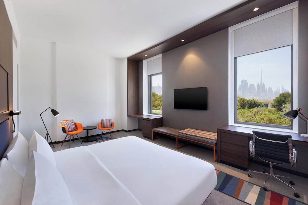 Aloft Al Mina, Dubai 5