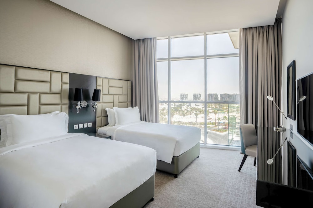Radisson Hotel Dubai DAMAC Hills 10