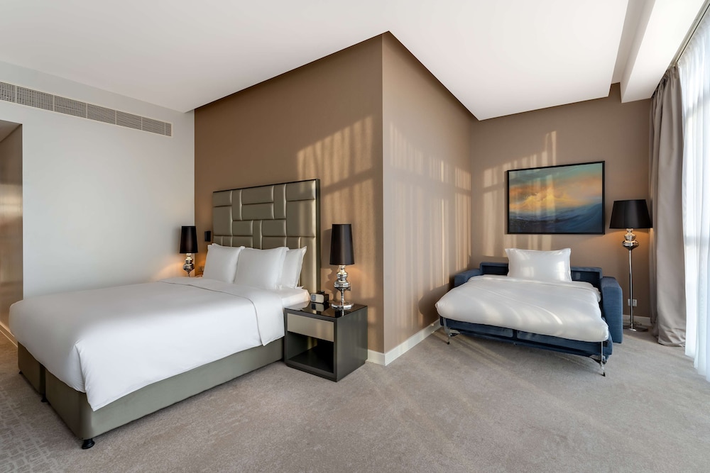 Radisson Hotel Dubai DAMAC Hills 18
