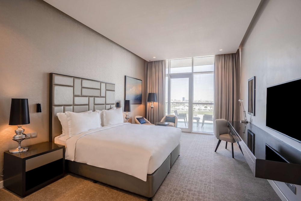 Radisson Hotel Dubai DAMAC Hills 7
